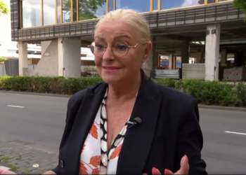 Corry Konings (74) doet heftige uitspraken over haar AOW