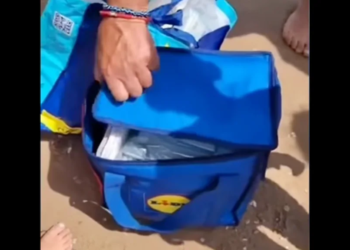 Lidl-tassen vol cash gevonden op strand: waarde loopt op tot 700.000 euro