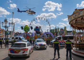 Massale politie inzet na heftige confrontatie nieuwkomers met lokale groep op Kermis