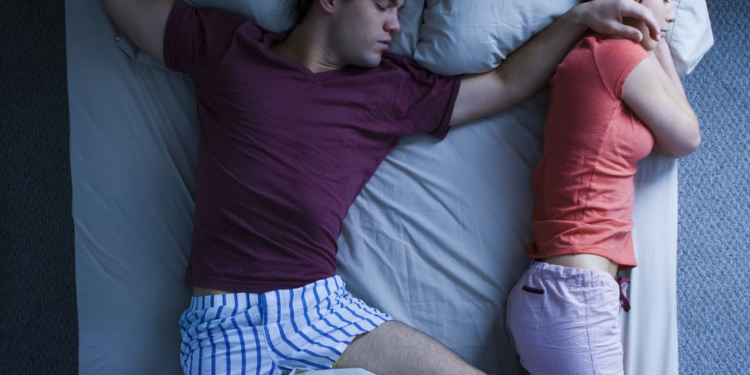 Samen gelukkig, maar ieder een eigen bed: steeds meer stellen maken deze keuze