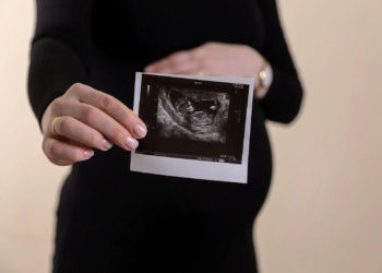 Prachtig babynieuws voor dit bekende Nederlandse realitykoppel: ‘een beetje overdonderd’