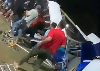 Grote paniek op kermis: meerdere kinderen gewond nadat attractie plotseling instort
