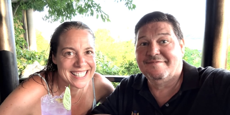 Wat mooi! Martijn Krabbé en Deborah vieren bijzonder liefdesnieuws