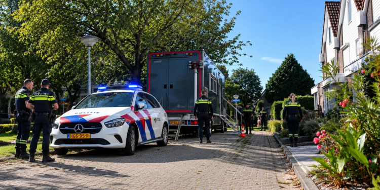 Vrouw (65) onder verdachte omstandigheden dood aangetroffen in woning