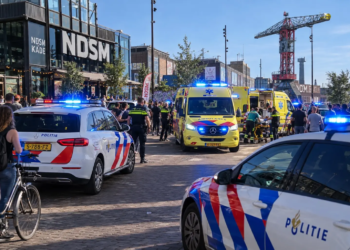 Verschrikkelijk terrasdrama: persoon op klaarlichte dag neergeschoten