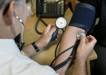 Hoge bloeddruk? Volgens een cardioloog kan deze groente het verschil maken
