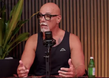 Maik de Boer (65) openhartig over liefdesleven: ‘Hij heeft kanker’