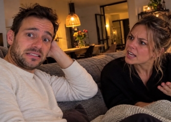Man stelt vrouw simpele vraag, maar krijgt daar meteen spijt van!